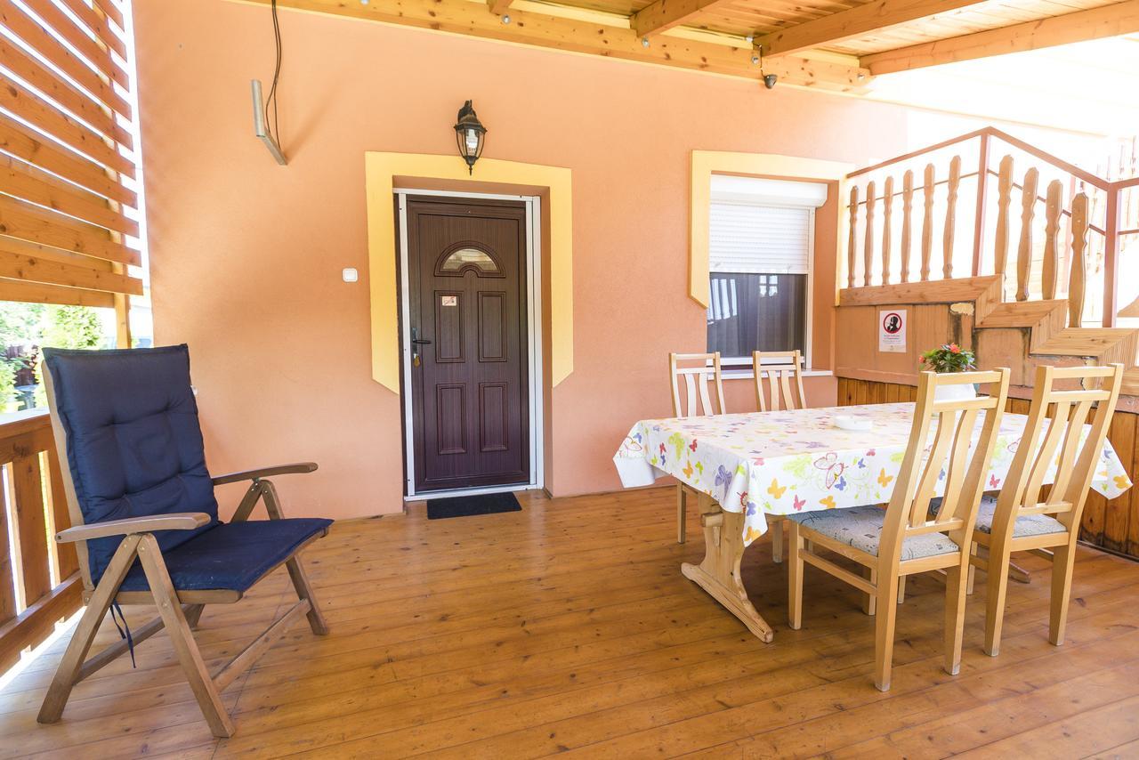 Almafa Apartmanhaz Έγκερ Εξωτερικό φωτογραφία