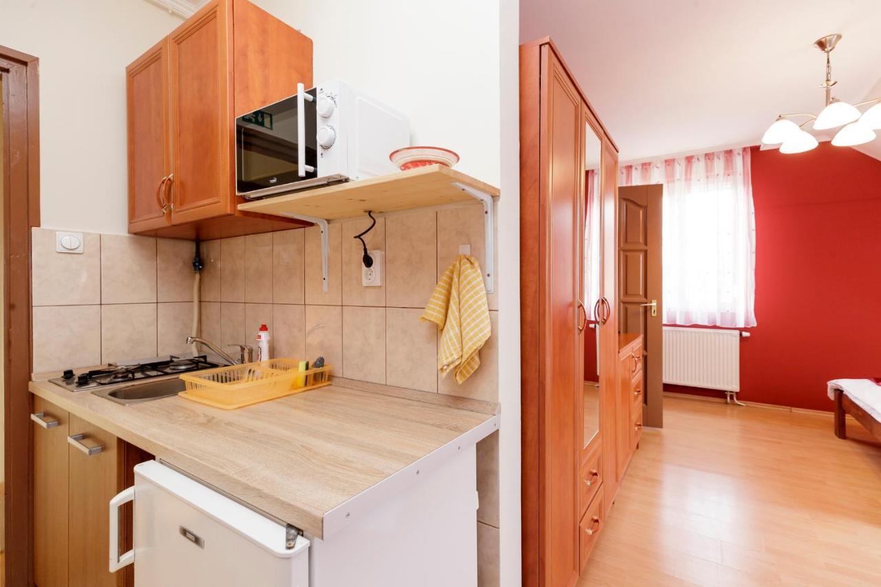 Almafa Apartmanhaz Έγκερ Εξωτερικό φωτογραφία