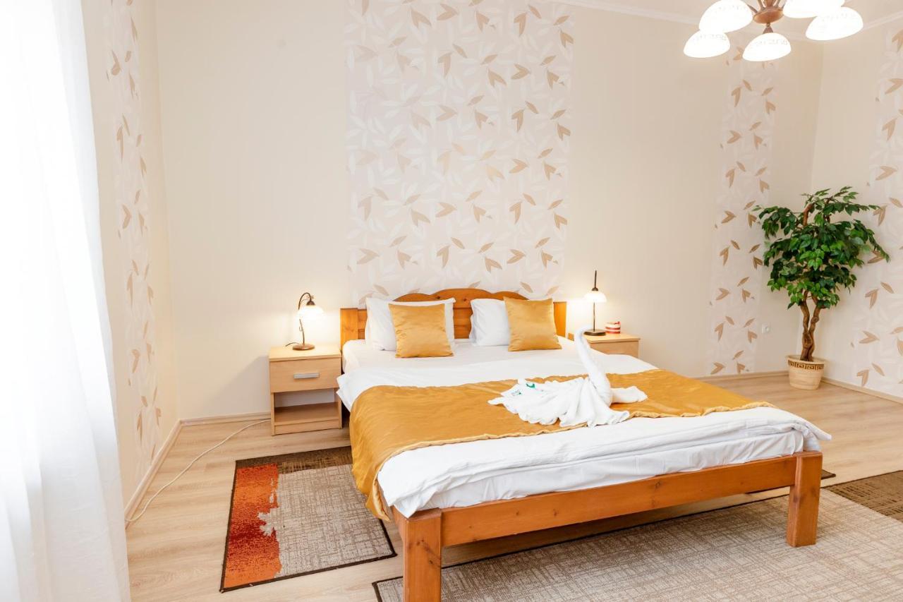 Almafa Apartmanhaz Έγκερ Εξωτερικό φωτογραφία